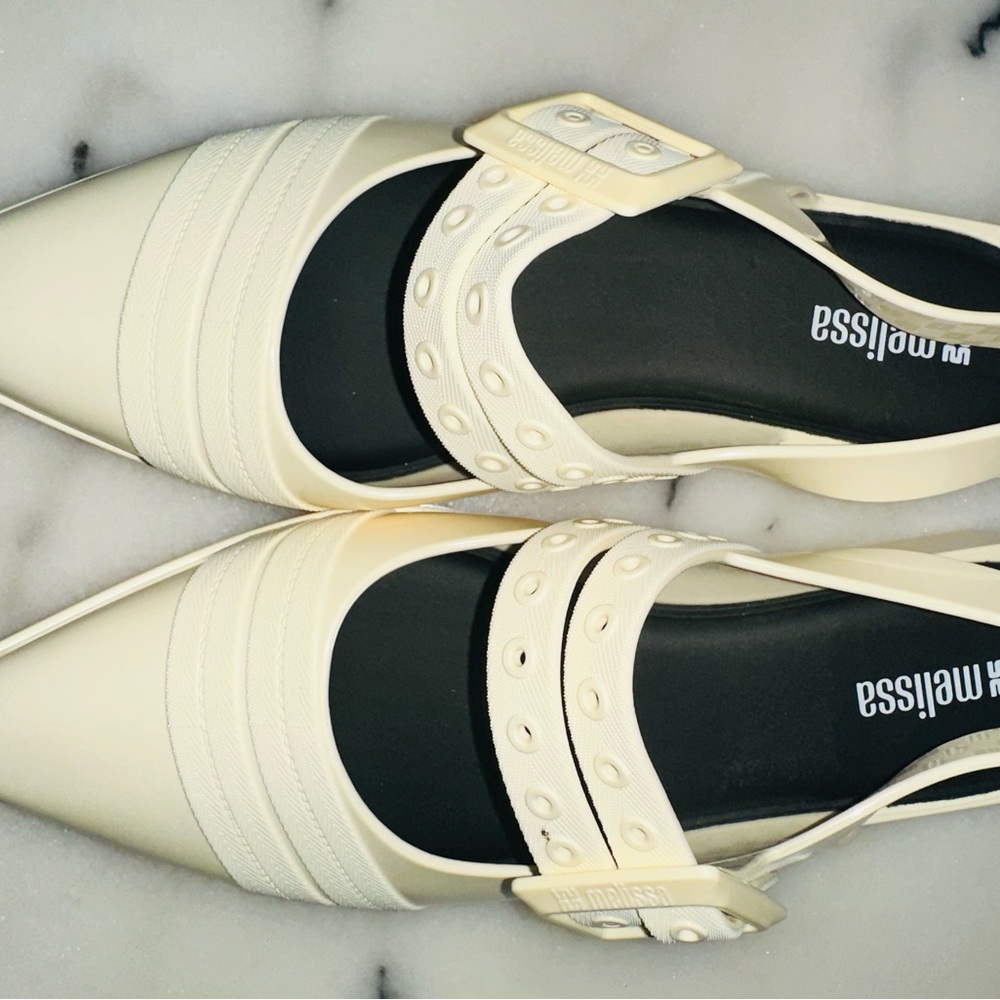 Melissa Women's Cream Pointed Flats - size 7 - Picture 7 of 7